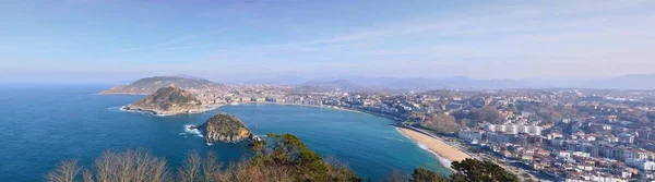 Baía de La Concha vista do Monte Igeldo . — Fotografia de Stock