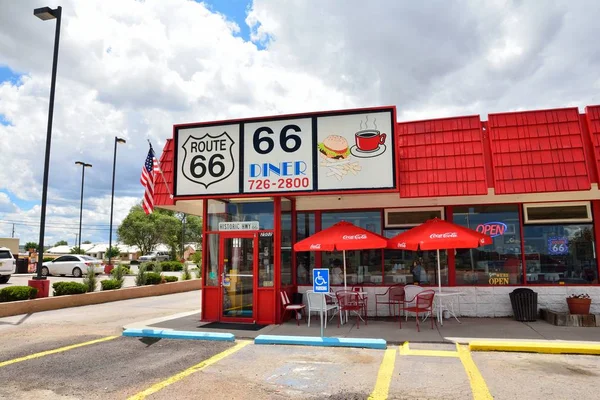 Legendary Route 66 Diner is a classic on historic highway Route 66 — Stock Photo, Image
