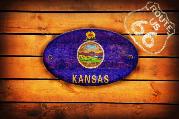 Kansas vlajky a štít Route 66. — Stock fotografie