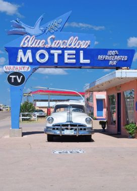 Mavi Swallow Motel tarihi rota 66.