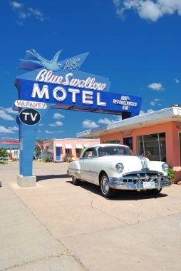 Mavi Swallow Motel tarihi rota 66.