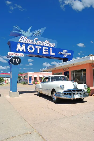 Mavi Swallow Motel tarihi rota 66.