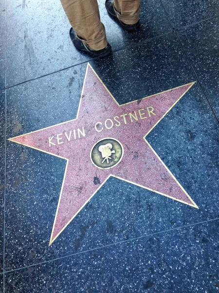 ケビン ・ コスナーのハリウッド ・ ウォーク ・ オブ フェームが星. — ストック写真
