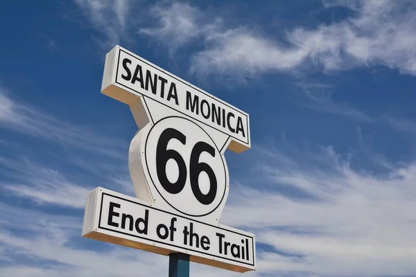 Кінці маршруту 66 в Санта-Моніці, Каліфорнія. — стокове фото