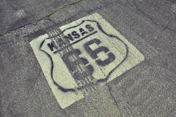 Route 66 Schild in Kansas. — Stockfoto