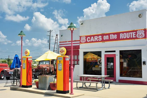 Galena, Kansas rotadaki araçlarda.