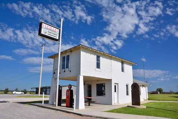 Estação de serviço da Lucille na Route 66, Oklahoma . — Fotografia de Stock