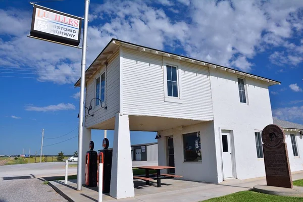 Stazione di servizio Lucille sulla Route 66, Oklahoma . — Foto Stock