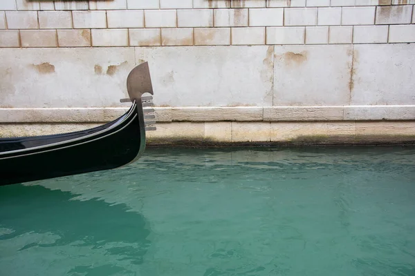 Gondola Sailing Canal Venice Italy — Stock Photo, Image