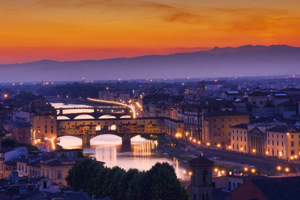 Panorama Del Famoso Puente Ponte Vecchio Atardecer Florencia Toscana Italia — Foto de Stock