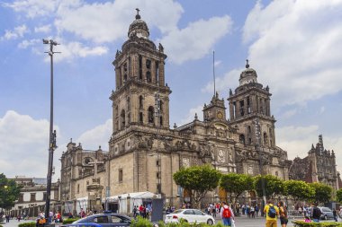 Şehir merkezindeki Mexico City Katedrali