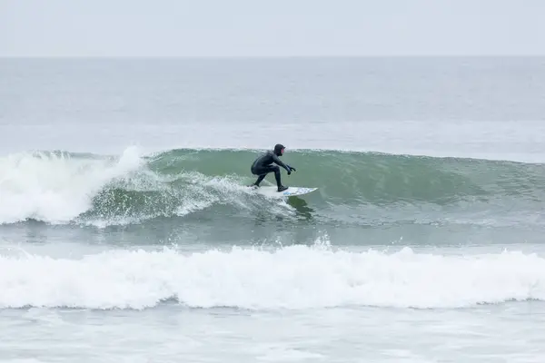 Surfer am Meer — Stockfoto