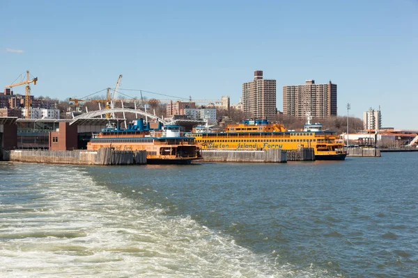 Staten ilha ferry terminal — Fotografia de Stock