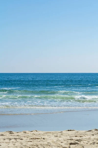 Deniz dalgaları kolan