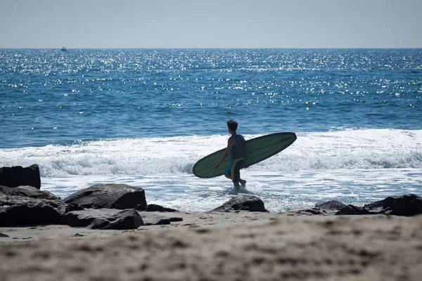 Denizde sörf New Jersey kolan