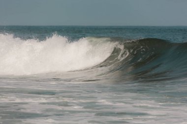 Okyanus sprey ve dalgalar