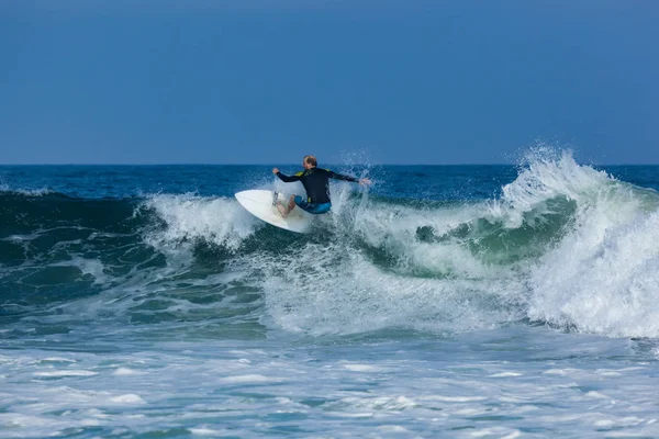 ニュージャージー州の契約でのサーフィン — ストック写真