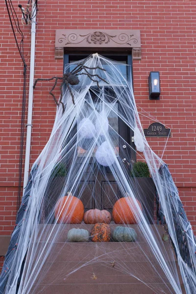 Hoboken Halloween Decorating — Stock Photo, Image