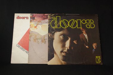 Klasik Kapılar Albümleri