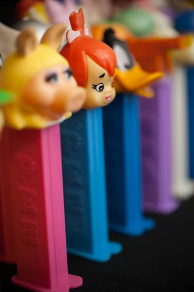 Πολύχρωμα Vintage Pez Dispensers — Φωτογραφία Αρχείου