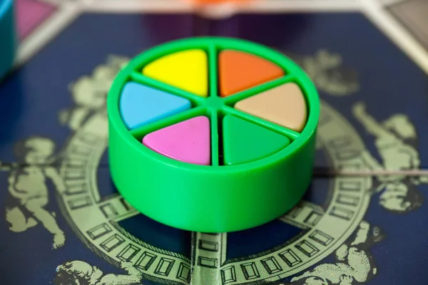 Stockfotos Poursuite Triviale Bilder, Stockfotografie Poursuite Triviale -  Lizenzfreie Fotos | Depositphotos