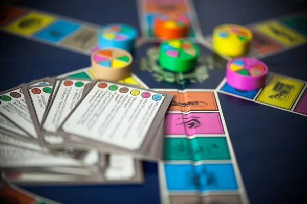 Stockfotos Poursuite Triviale Bilder, Stockfotografie Poursuite Triviale -  Lizenzfreie Fotos | Depositphotos