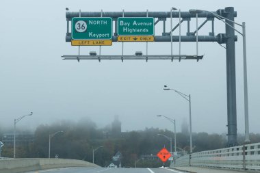 Sandy Hook Köprüsü 'nde sis