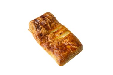 Taze ev yapımı tavuk veya etli börek. Ekmek ve Fırın Ürünleri. Beyaz arka planda taze, nefis puf böreği.