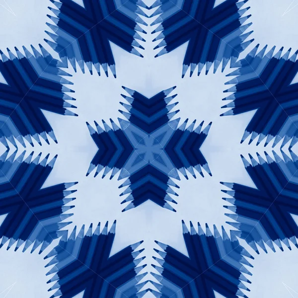 Caleidoscopio azul clásico ornamento geométrico fondo abstracto. Concepto de color de moda del año. Tendencia 2020 — Foto de Stock