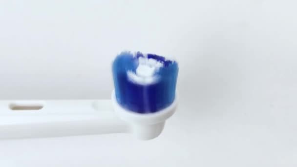 Makrovideo Einer Funktionierenden Elektrischen Zahnbürste Nahaufnahme Zeigt Den Düsenkopf Dessen — Stockvideo