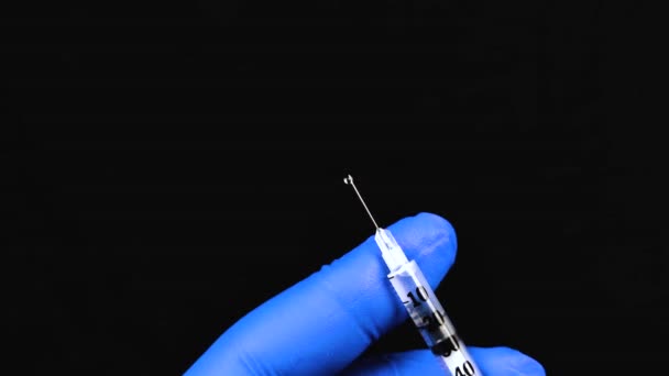 Spruta Medicinsk Injektion Handen Handflatan Eller Fingrarna Medicinsk Vaccinationsutrustning Med — Stockvideo