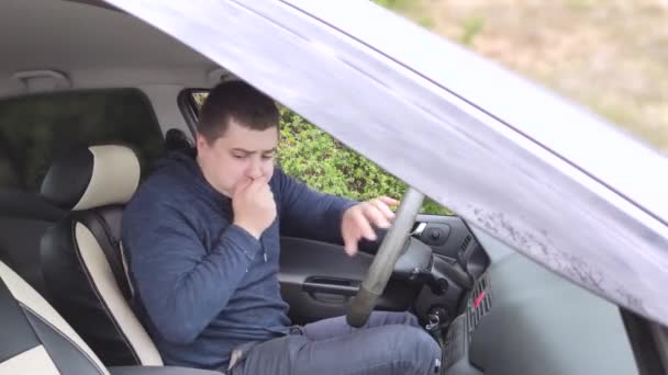 Eine Fahrt Während Einer Autofahrt Der Fahrer Leidet Kinetose Reisekrankheit — Stockvideo