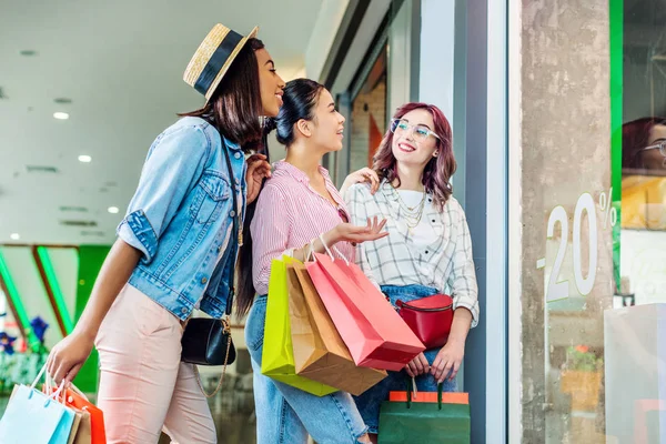 Multicultural girls in shopping mall — Stock Photo, Image