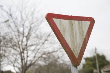 İz bırakmadan metin vermek