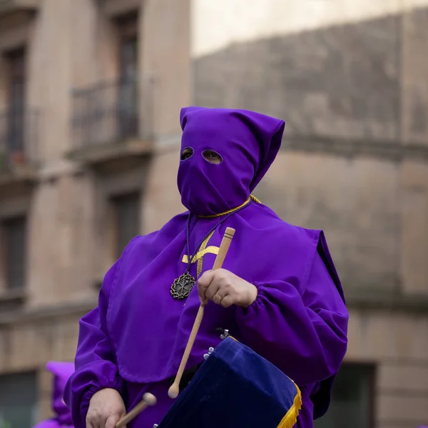 Púrpura Penitente Semana Santa — Fotografia de Stock