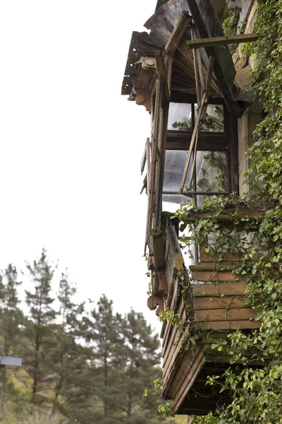 Gebroken Raam Een Verlaten Huis — Stockfoto