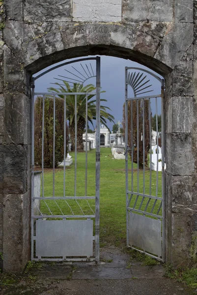 Eingang Zum Friedhof — Stockfoto