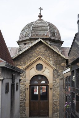 Mezarlıktaki şapel.