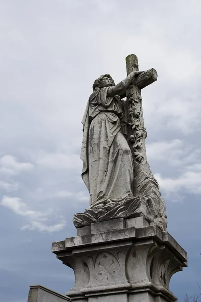 Estátua Cemitério — Fotografia de Stock