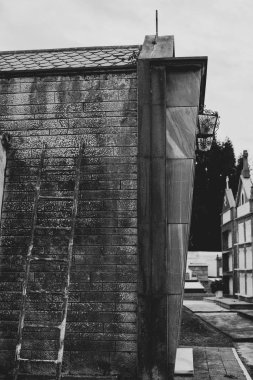 Mezarlığın duvarındaki merdiven.