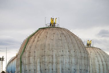 Ayrıntılar eski tanklar küresel formunun gaz