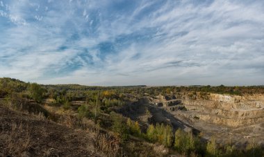 Ukrayna'da granit ocağı. Panorama