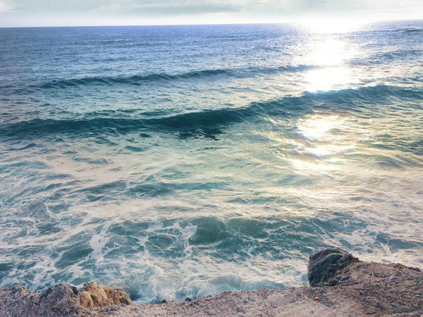 Θάλασσα, ουρανός και ακτή στην Κρήτη, Ελλάδα — Φωτογραφία Αρχείου