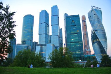 yeni yüksek katlı gökdelenler Moscow City