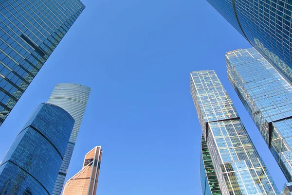 Нові висотних хмарочосів Москва-Сіті — стокове фото
