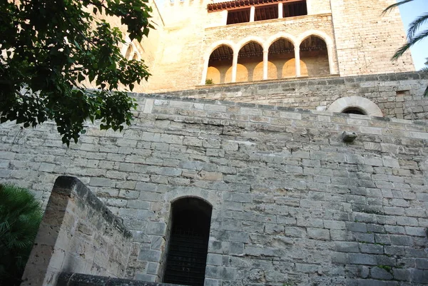 Un ancien château médiéval espagnol de l'intérieur — Photo