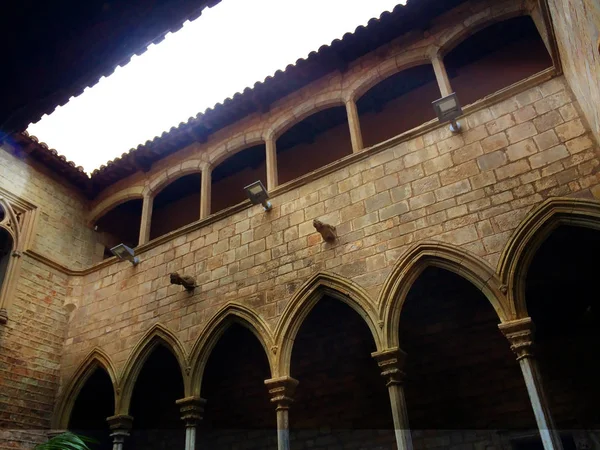 Un antiguo castillo medieval español desde el interior —  Fotos de Stock