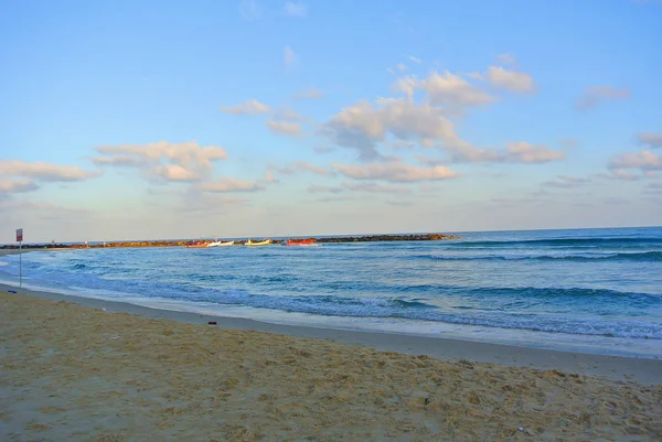 De Israëlische kust. Jaffa. Israël. De Middellandse Zee — Stockfoto