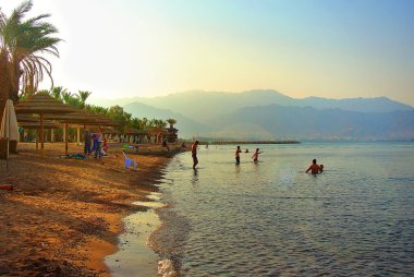 Kızıldeniz. Eilat. İsrail. Aqaba Körfezi 'nin kıyısı