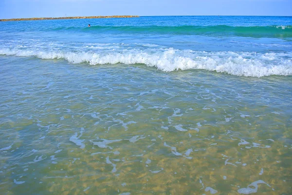 海景。地中海。特拉维夫的海滩。以色列 — 图库照片